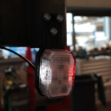 Aspock Aspöck Flexipoint LED links- Begrenzungsleuchte rot/weiß auf kleinem Gummihalter mit 0,5m Kabel