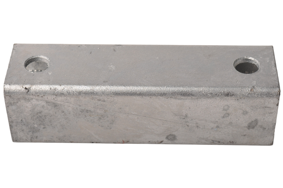 Cantonal Hülsenprofil 40x40x3 mm - M10 105 mm Durchmesser - 130 mm lang