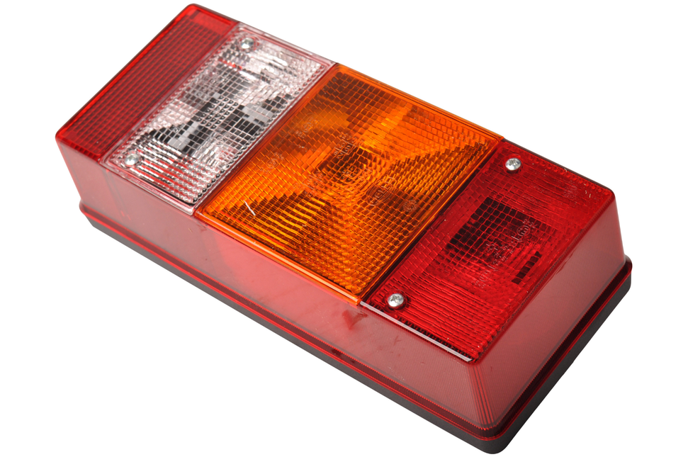 Hella 4-Kammer Rückleuchte rechts mit Rückfahrscheinwerfer