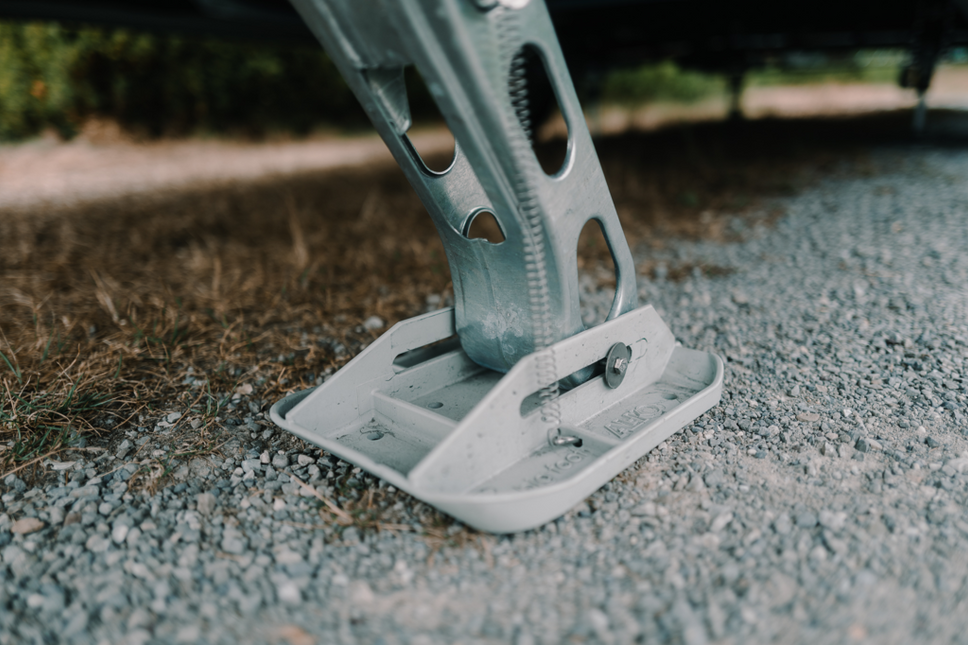 AL-KO AL-KO Big Foot Stützplatten – Set mit 4 Stück - Standfläche: 200x180 mm