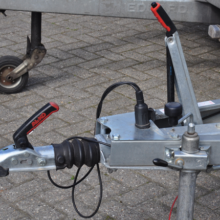AL-KO Auflaufeinrichtung für Anhänger 251S (2600 kg) V-Deichsel Auflaufbremse - Basis