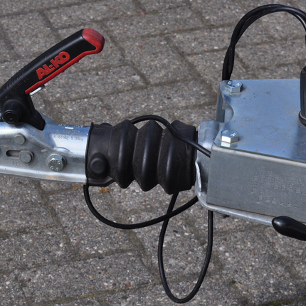 AL-KO Auflaufeinrichtung für Anhänger 251S (2600 kg) V-Deichsel Auflaufbremse - Basis