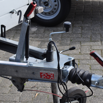 AL-KO Auflaufeinrichtung für Anhänger 251S (2600 kg) V-Deichsel Auflaufbremse - Basis