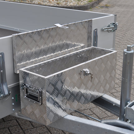 Anhängershop Deichselbox aus Aluminium-Riffelblech 760x235x300 mm – Schmetterlingsverschluss