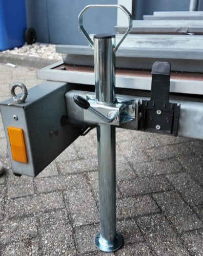 Anhängershop Komplettset mit Stahlstützfuß und Klemme - 48 mm Rohrdurchmesser - inklusive Befestigungsmaterial