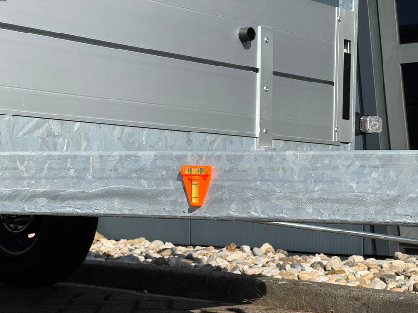 Anhängershop Wasserwaage in Pyramidenform mit Magnet