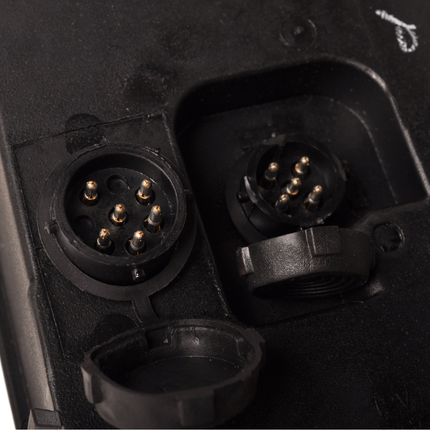 Aspock Anhänger Rückleuchte - Aspöck Earpoint 4 - links - 5/8-poliger Bajonettanschluss