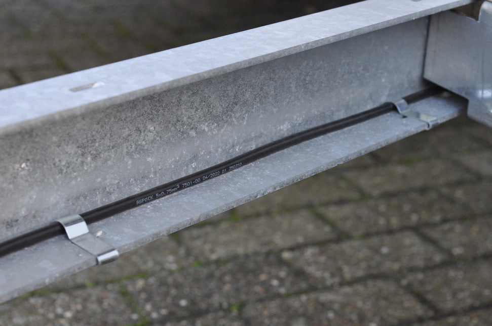 Cantonal Chassisklemme 28 mm für Hauptkabelführung - 20 Stück