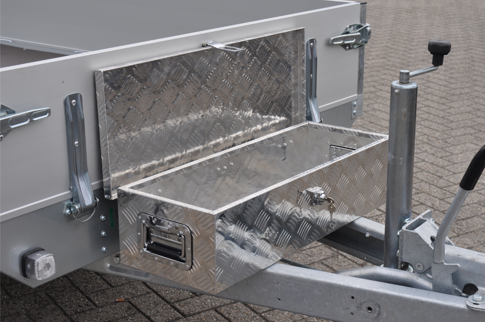 Cantonal Deichselbox aus Aluminium-Riffelblech 800x300x190 mm – Schmetterlingsverschluss