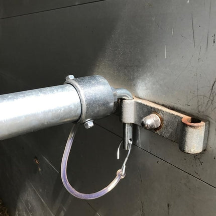 Cantonal Endstück für Bruststange Pferdeanhänger 53x43 mm - 90 Grad
