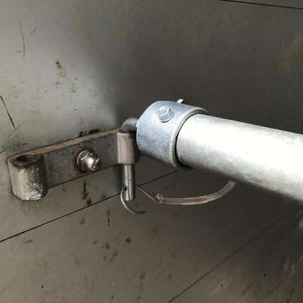 Cantonal Endstück für Bruststange Pferdeanhänger 53x43 mm - 90 Grad