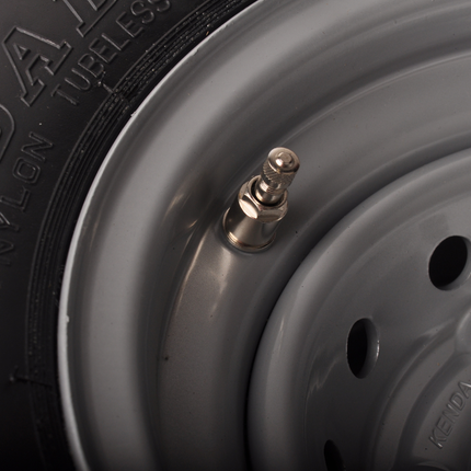 Cantonal Komplettrad Anhänger - 20.5x8.00-10 - Lochkreis: 5x112 - Tragfähigkeit: 750 kg - Nabendurchmesser: 67 mm - 8PR