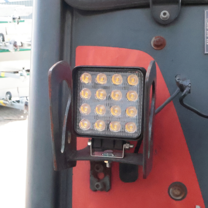 Cantonal Premium LED-Arbeitsscheinwerfer - 16W LEDs - 10-30V - 1500 Lumen - inklusive Montageset