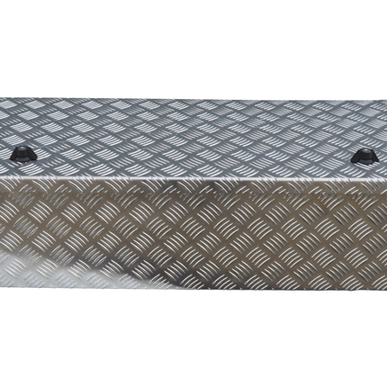 De Haan DE HAAN BOX WXV - 950x400x250 mm - wasser- und staubdichter Aluminium-Riffelblech Deichselbox - mit Butterfly-Schloss