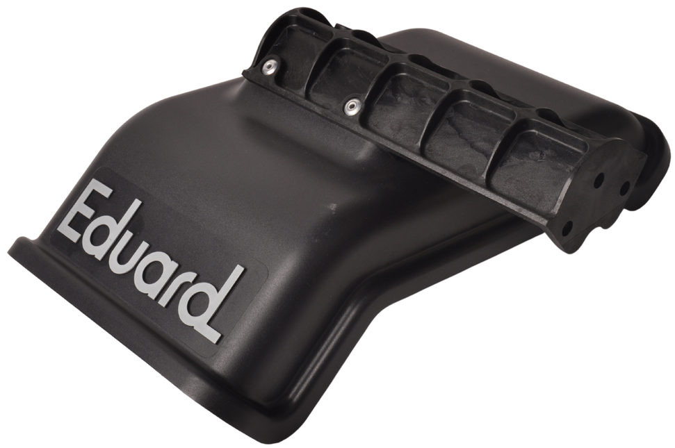 Eduard Eduard Kotflügel links mit Kotflügelhalter - 420x220x140 mm