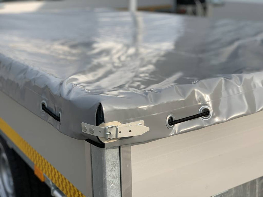 Eduard Maßgeschneiderter Flachbogen für Eduard Anhänger 256x150 cm