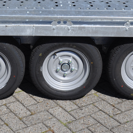 Kargotrail Komplettrad 12 Zoll - 195/60R12C Reifen + Felge - Mercedes Lochkreis: 5x112 - 900 kg - 67 mm Nabendurchmesser
