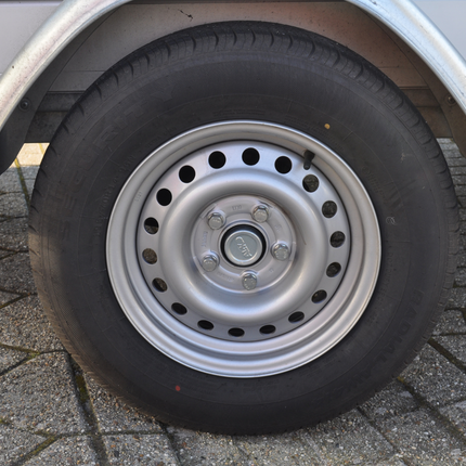Kargotrail Komplettrad 195/70R14C Reifen + Felge (Lochkreis 5x112) 900kg Nabendurchmesser 67 mm