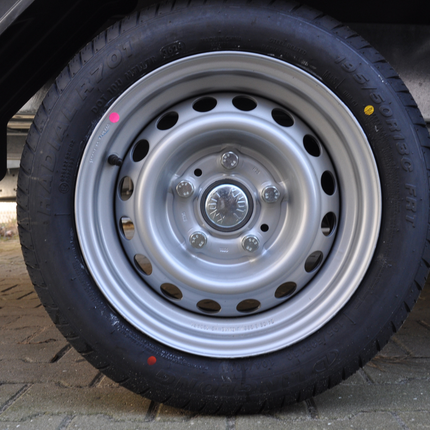 Kenda 195/50R13C (5x112) 900kg - Nabe 67 mm