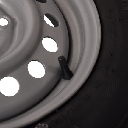 Kenda Komplettrad Anhänger - 135/80R13 - Lochkreis: 4x100 - Tragfähigkeit: 335 kg - Nabendurchmesser: 57 mm
