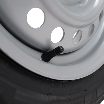 Kenda Komplettrad Anhänger - 145/70R13 - Lochkreis: 4x100 - Tragfähigkeit: 425 kg - Nabendurchmesser: 57 mm