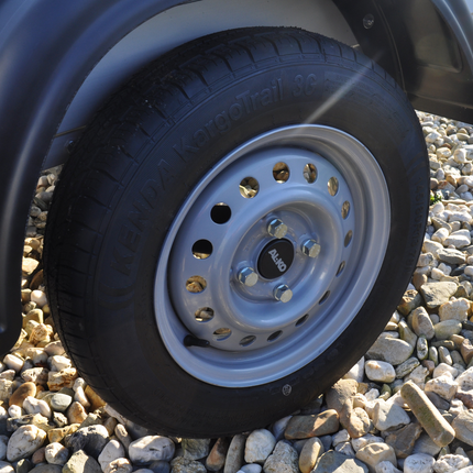 Kenda Komplettrad Anhänger - 145/80R13 - Lochkreis: 4x100 - Tragfähigkeit: 425 kg - Nabendurchmesser: 57 mm