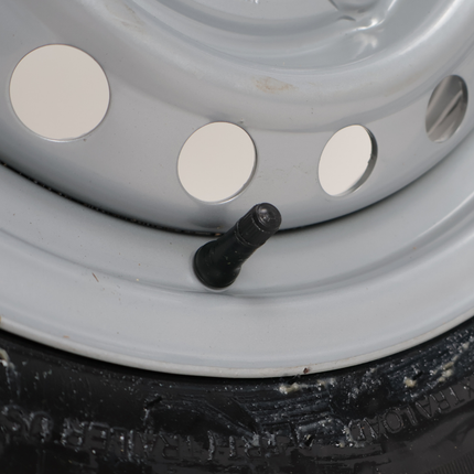Kenda Komplettrad Anhänger - 185/70R13 - Lochkreis: 4x130 - Tragfähigkeit: 530 kg - Nabendurchmesser: 85 mm