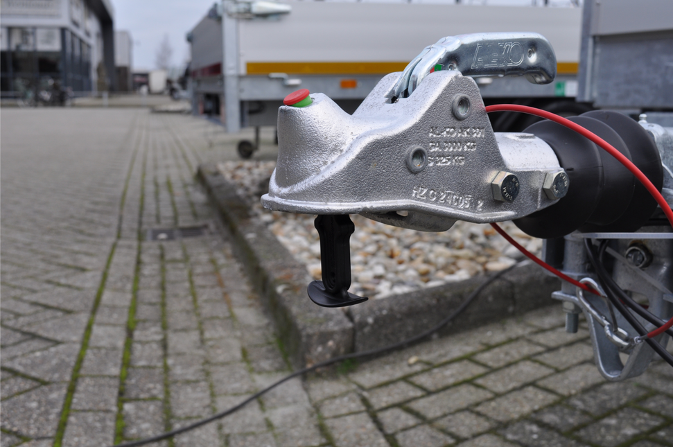 Knott Anhängerkupplung Safety Ball