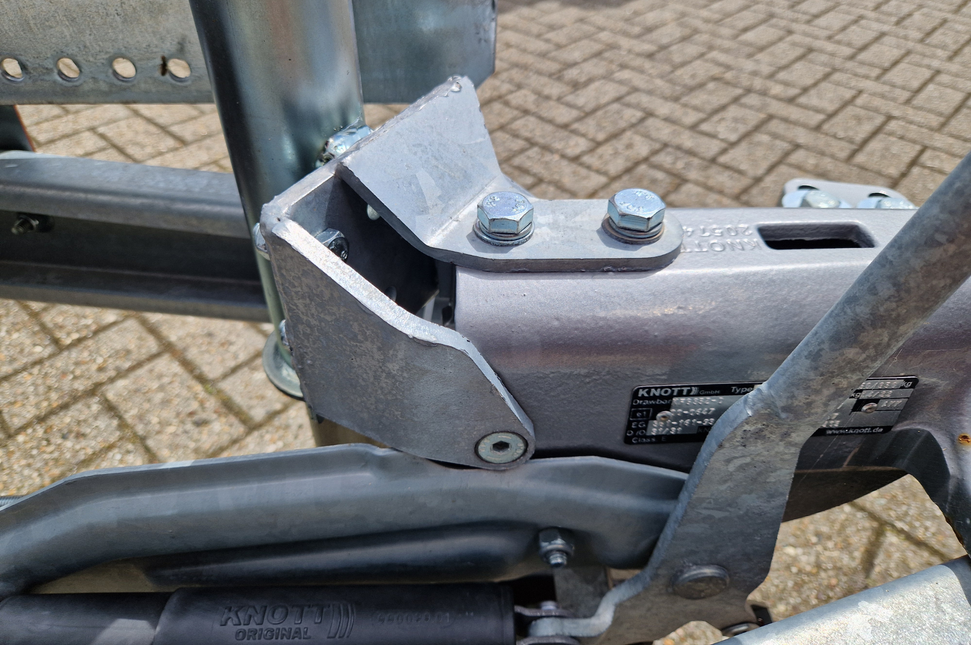 Knott Auflaufbremsstützrad konsole KFG30/KFG35 - inklusive Montagesatz