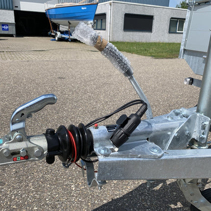 Knott Auflaufeinrichtung für Anhänger KF27 (2700 kg) V-Deichsel Auflaufbremse inkl. Stützradkonsole.