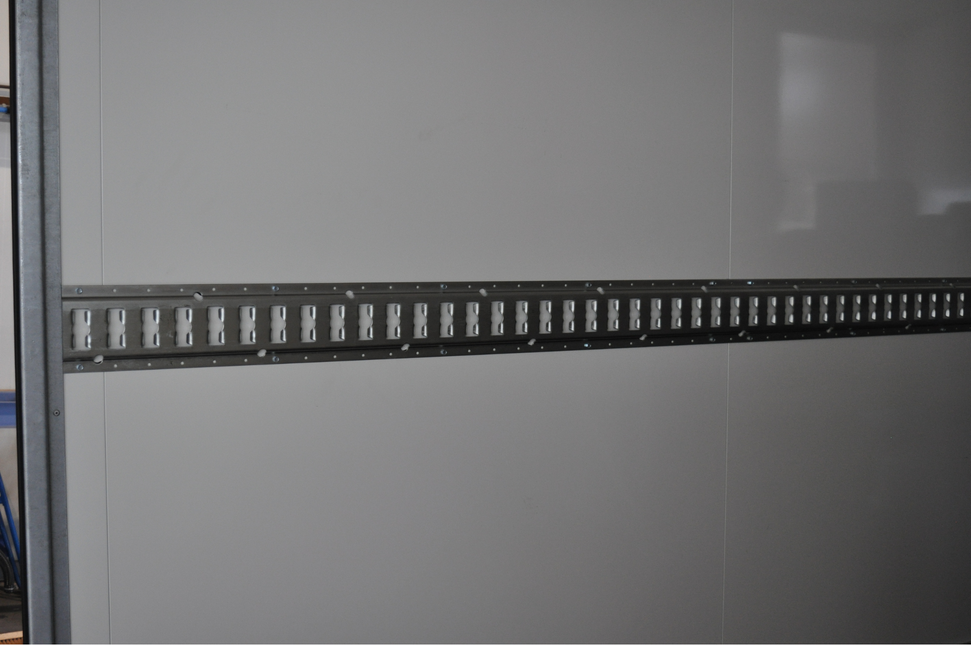 Novio Ladungssicherungsschienen 2,5 mm dick - 150 cm