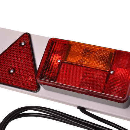 Radex Kompletter Radex 5001 Lichtleiste Anhänger - 150 cm breit - 13-poliger Stecker an 9 Meter Kabelsätze