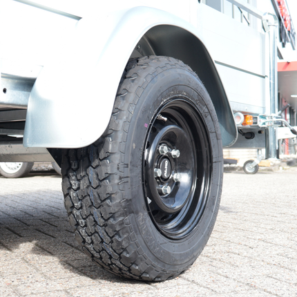Savero Komplettes Anhängerrad - 185/70R13C - Offroad-Profil - schwarze Felge - Lochkreis: 5x112 - Tragfähigkeit: 950 kg - Nabendurchmesser: 67 mm